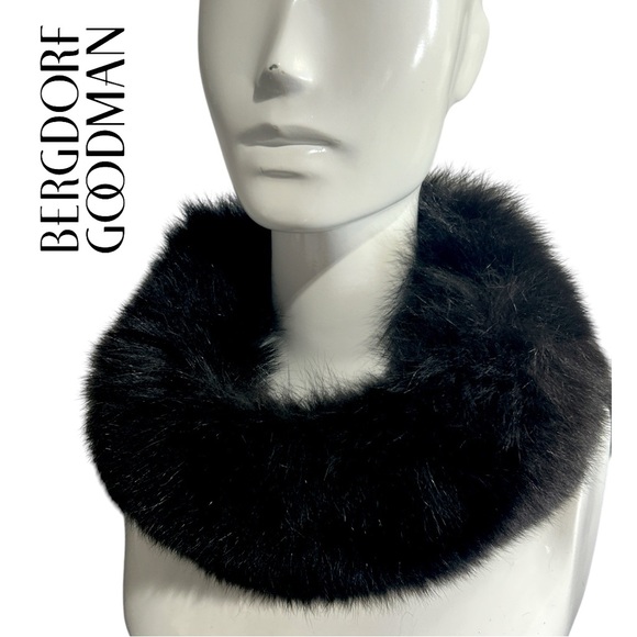 Bergdorf Goodman Black Fur Velcro Closure Scarf - Picture 1 of 3